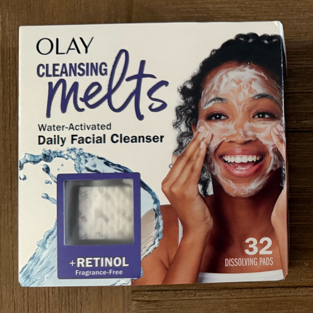 Olay Cleansing Melts + Retinol Water-Activated Daily Facial Cleanser 32ct Pads - Picture 5 of 6